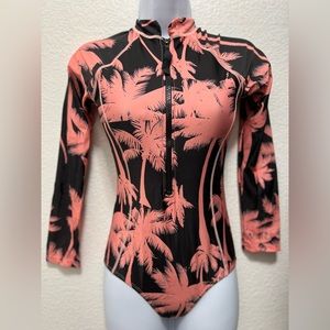 One piece swim suit in black and pink